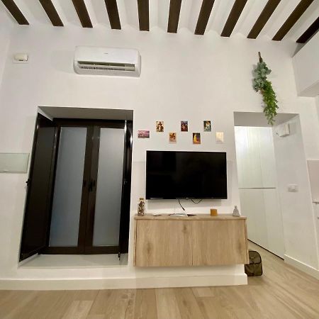 Апартаменты Cosy Studio In Alameda District Севилья Экстерьер фото